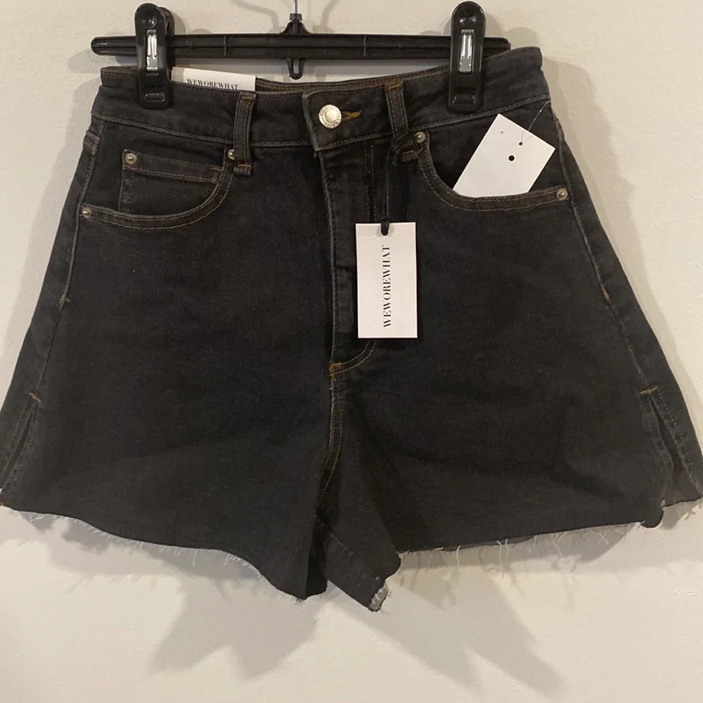 WEWOREWHAT BahBah High Rise Boyfriend Black Jean Shorts Size 25 - Picture 2 of 10